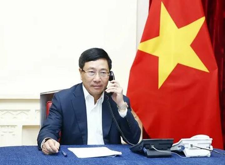 Chuyên gia Hotspot Matrix phân tích: 4 kiểu chân váy hết thời, và marketing video